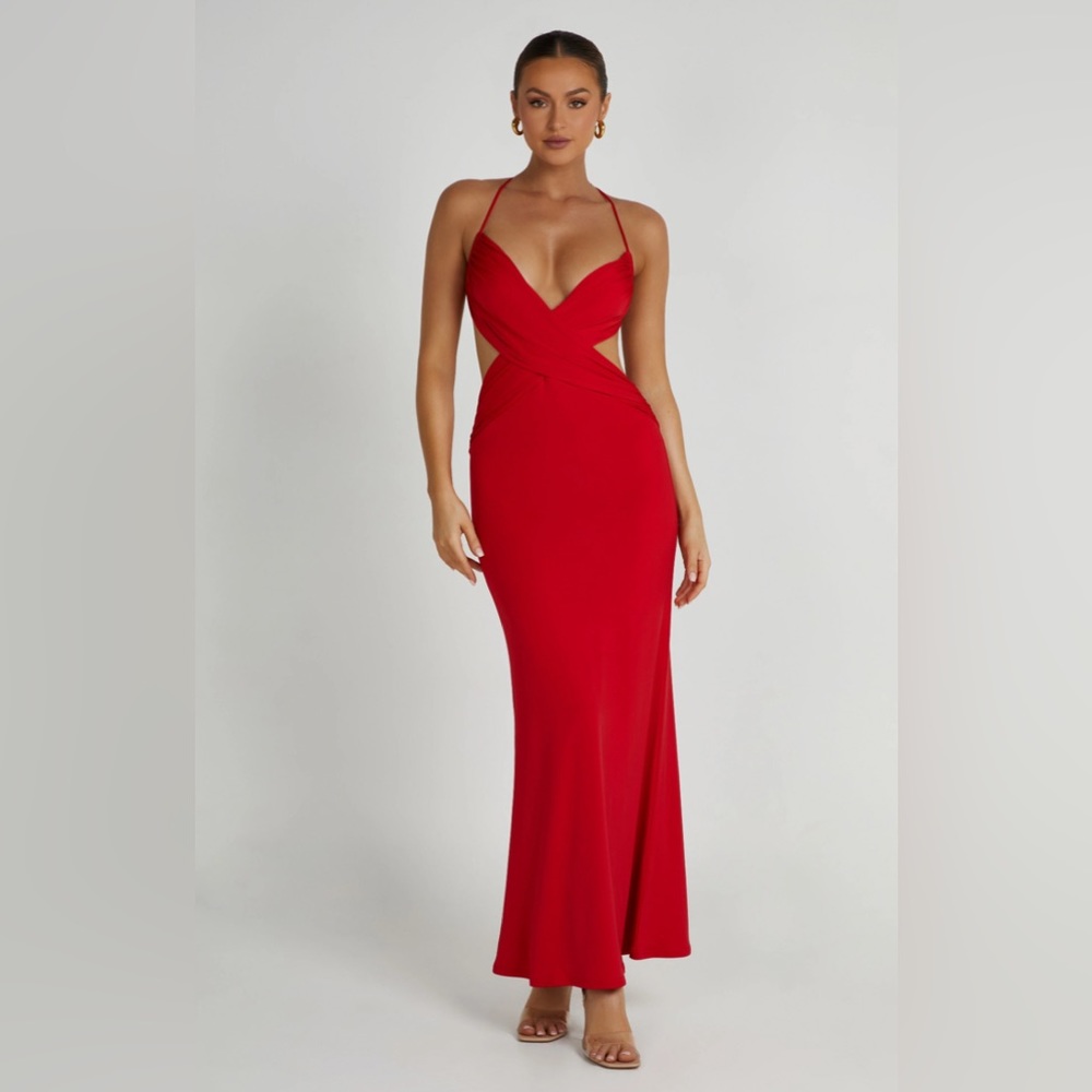 Red maxi dress that features a plunging V-neck size M